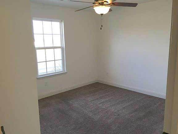 4th image of 834 Electric St