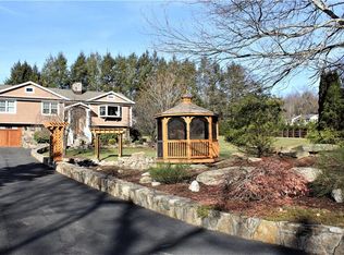 2 Boot Shop Ln, Monroe, CT 06468