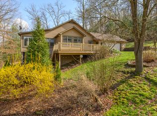 25 Pine Hills Dr, Nashville, IN 47448