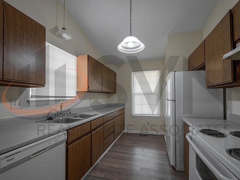 1911 Fidelity Dr — Photo 5