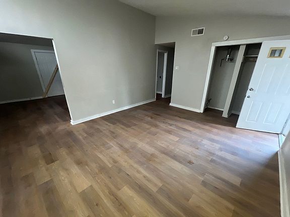 3rd image of 3471 Gowan Dr