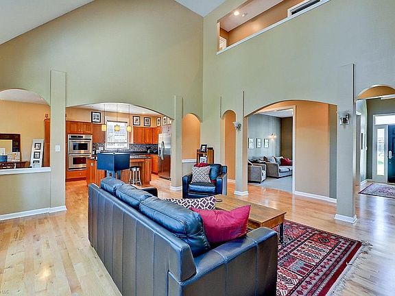 5th image of 13559 Water Crest Dr