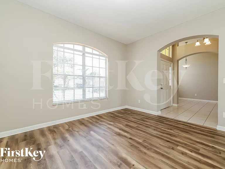 11703 Grove Arcade Dr — Photo 2