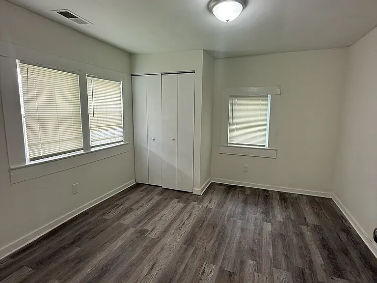 3729 Pine Ave SW — Photo 3
