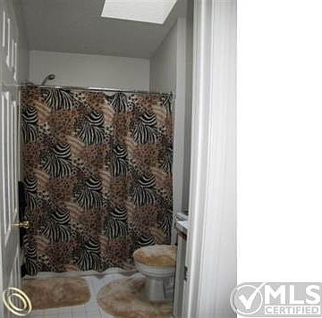 Bathroom.JPG