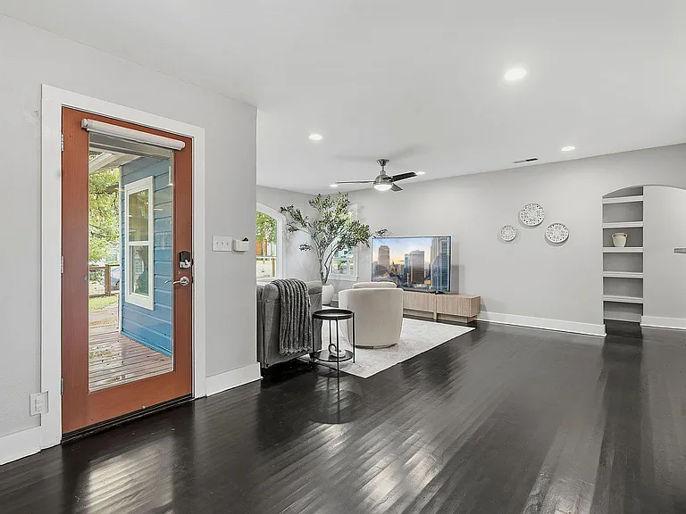 1506 Chelsea Ln — Photo 6