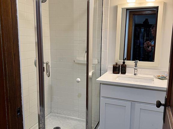 3rd image of 254 Lincolnway APT 4