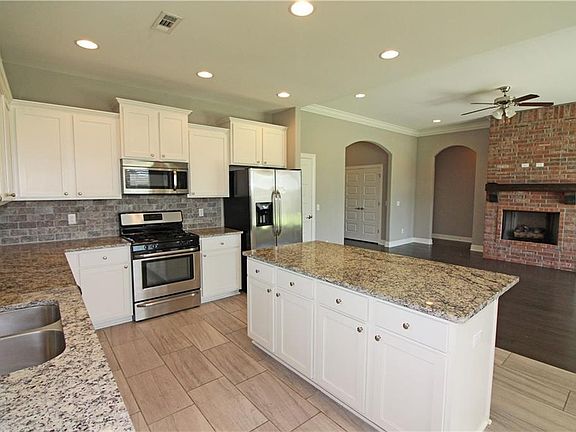 3rd image of 4304 SW Eggersway Pl