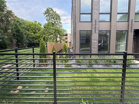 4th image of 5921 S Calumet Ave #2