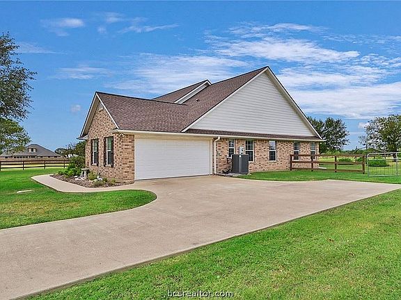 2nd image of 4789 N Country Dr
