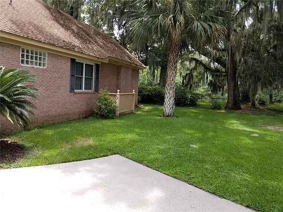 3rd image of 332 Oak Grove Island Dr