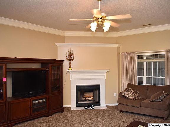 4th image of 5993 Vinemont Dr N