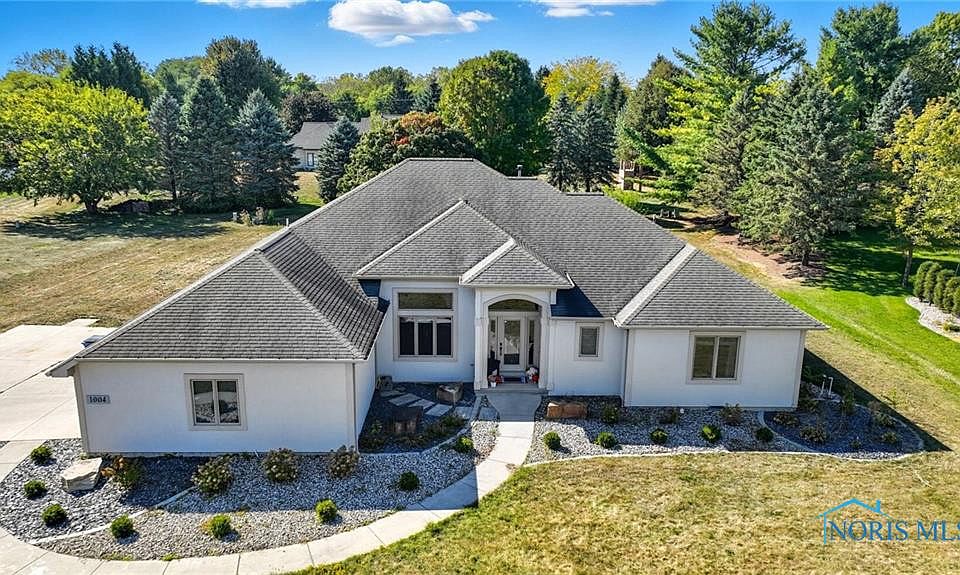 1st image of 1004 Greystone Dr