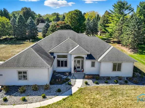 1004 Greystone Dr, Bryan, OH 43506