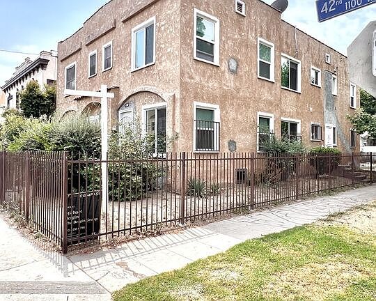 2nd image of 1124 W 42nd St