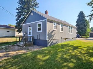 520 2 1/2 Ave SE, Rugby, ND 58368
