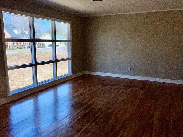 701 Scott St, Scottsboro, AL 35768