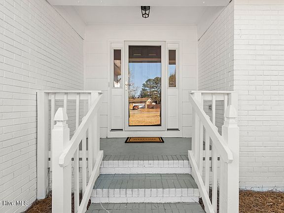 4th image of 230 Campbell Place