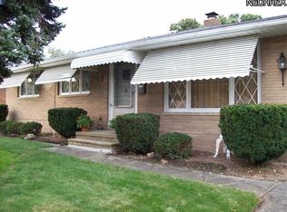 6902 Lalemant Dr, Parma, OH 44129