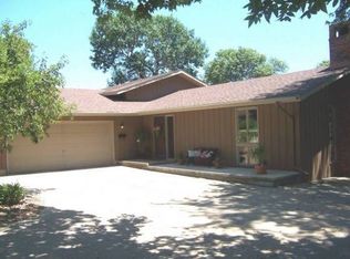 121 S Hilldale Rd, Salina, KS 67401
