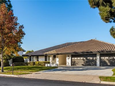 19001 Castlegate Ln, Santa Ana, CA, 92705