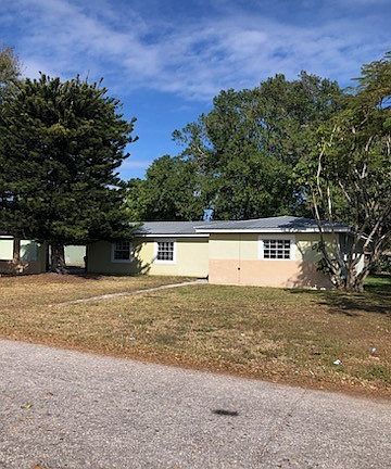 2nd image of 313 E Trinidad Ave