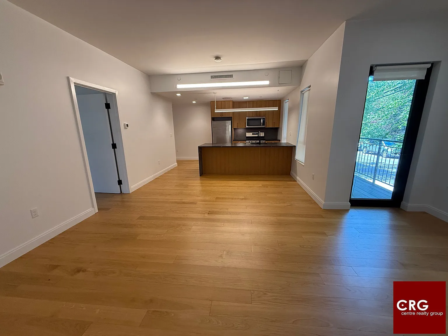 2 bed, 2.0 bath, 9999 sqft, $4,600 — Photo 4