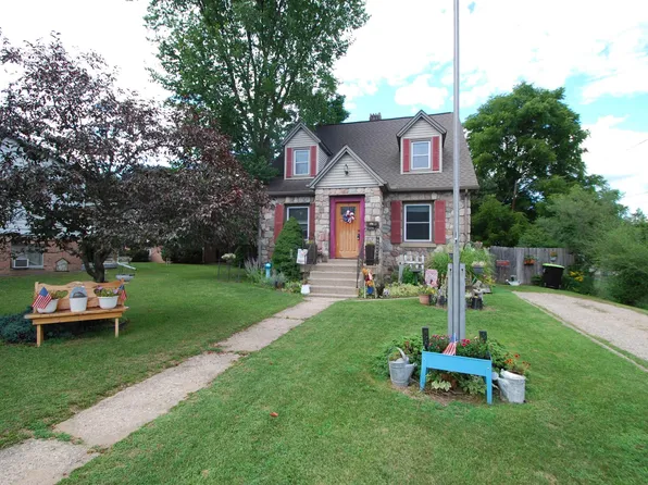 135 Carpenter St, West Branch, MI 48661