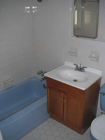 2nd image of 965 Alfred St NE