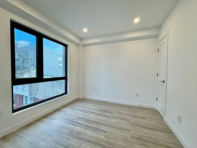 35-15 146th St #7B — Photo 5