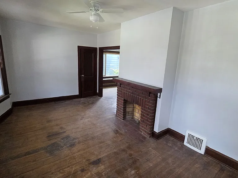3505 Poe Ave — Photo 2