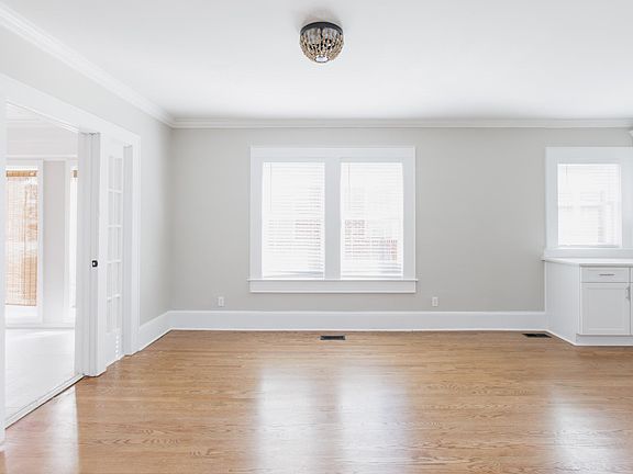 4th image of 1660 S Gordon St SW