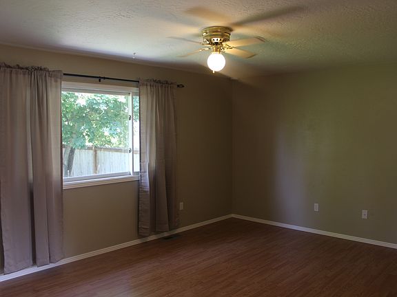 4th image of 2237 S 12th St W