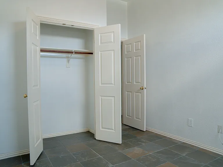 1730 Mineral Springs Dr — Photo 25