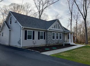 20 Little Rest Rd, Kingston, RI 02881