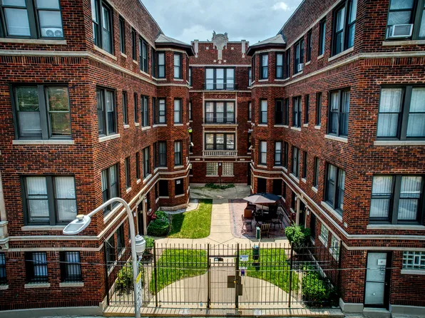 1655 W Jonquil Ter, Chicago, IL