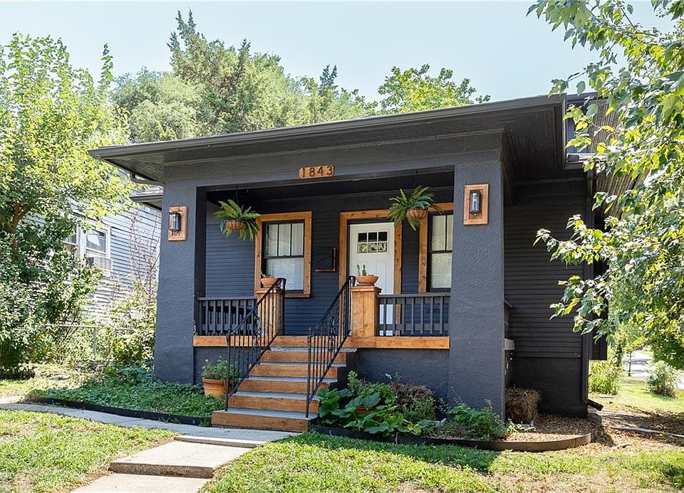 1st image of 1843 Wood Ave