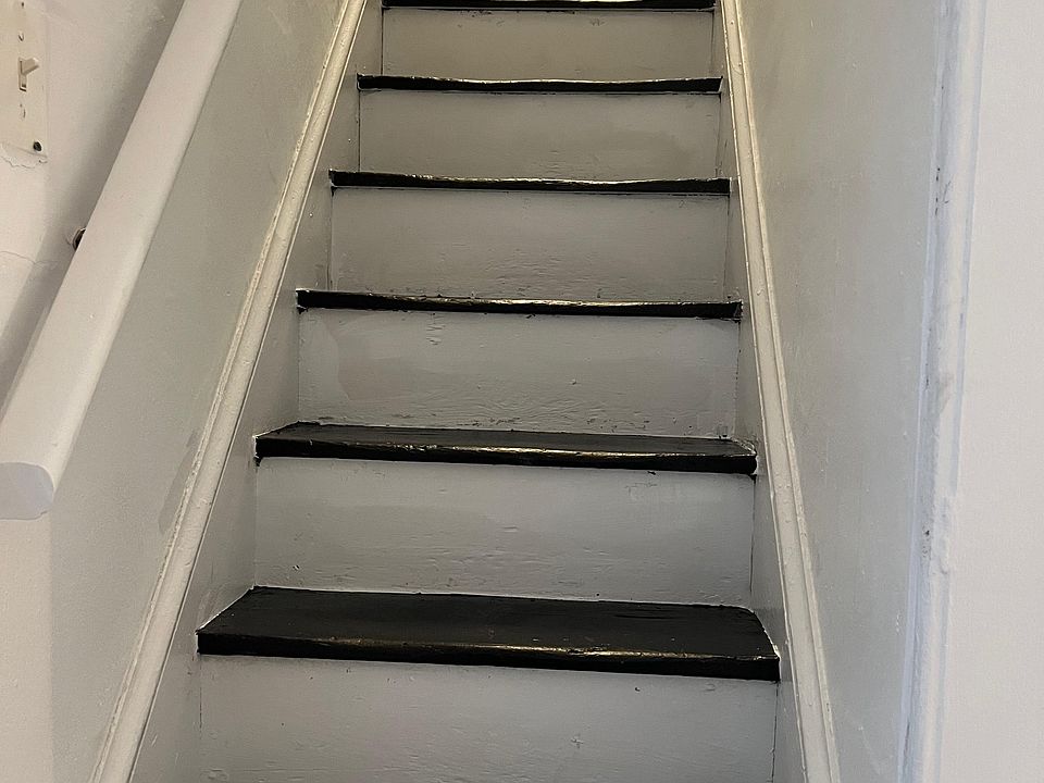 1st image of 558 E Main St Floor 2