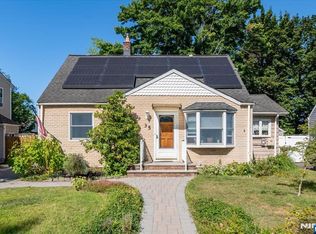 35 Smith Ave, Wanaque, NJ 07465