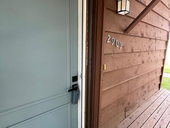 2nd image of 2909 Winnipeg Dr