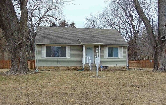 1st image of 7444 Lyon Ave