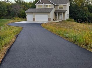 723 Jacko Ct, Hudson, WI 54016