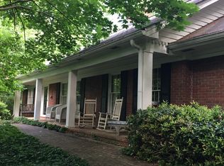 385 Londonberry Rd, Sandy Springs, GA 30327