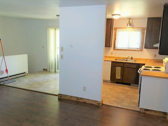 2nd image of 2401 Arcadia Dr #B