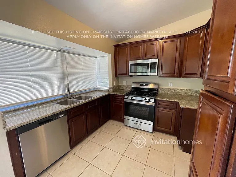 12420 Falcon Ln — Photo 6