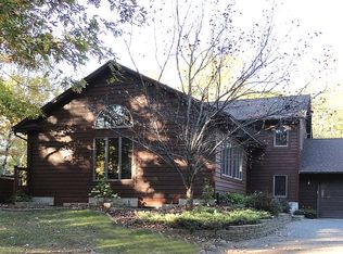 15240 30th St N, Stillwater, MN 55082