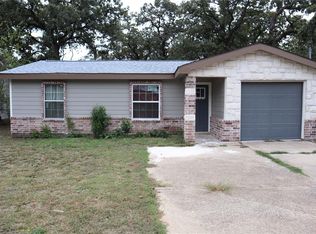 3908 Oak Hill St, Fort Worth, TX 76119