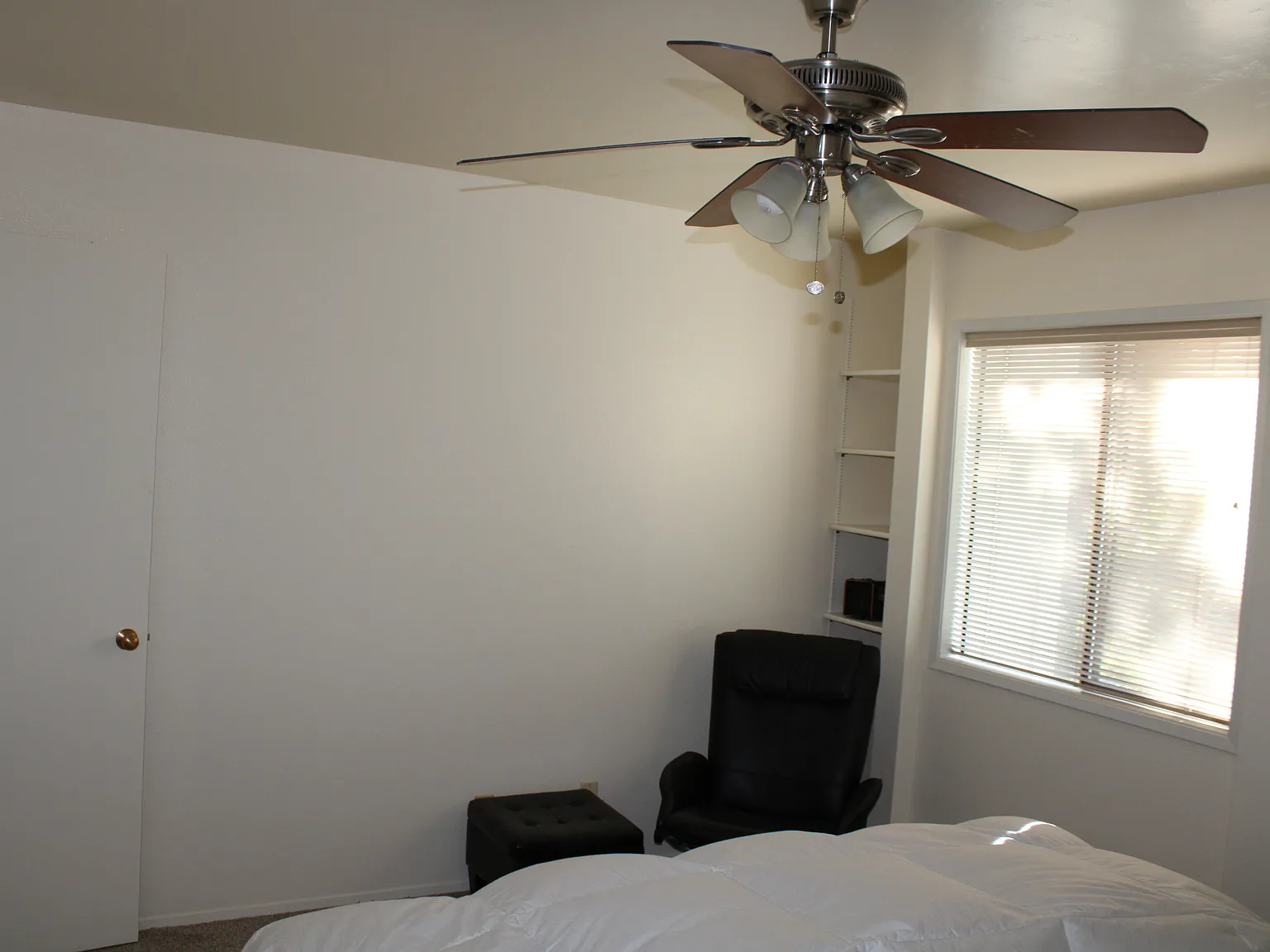 1 bed, 1000 sqft, $2,400 — Photo 2