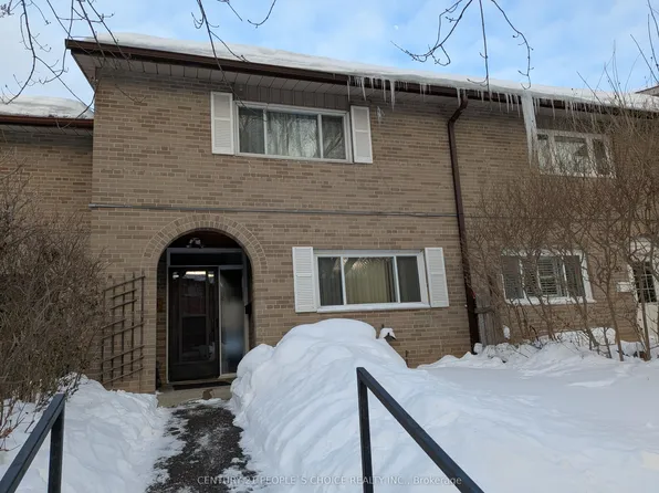 14 London Green Ct E #89, Toronto, ON M3N 1K2