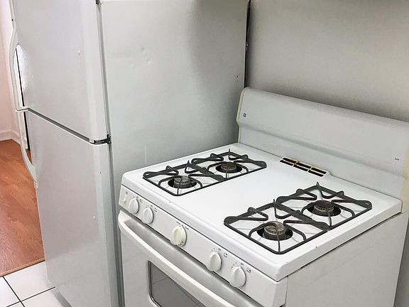 4th image of 1416 S Glendale Ave #12
